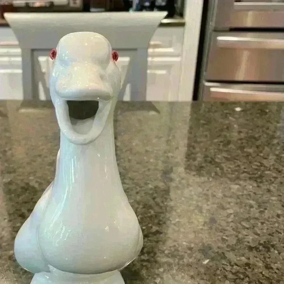 Vintage White Ceramic Duck Pitcher - Picture 4 of 13